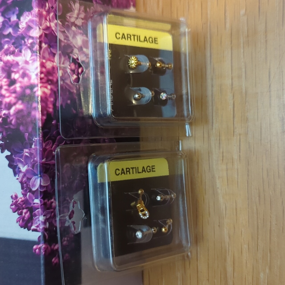 Ardene cartilage earrings brand new